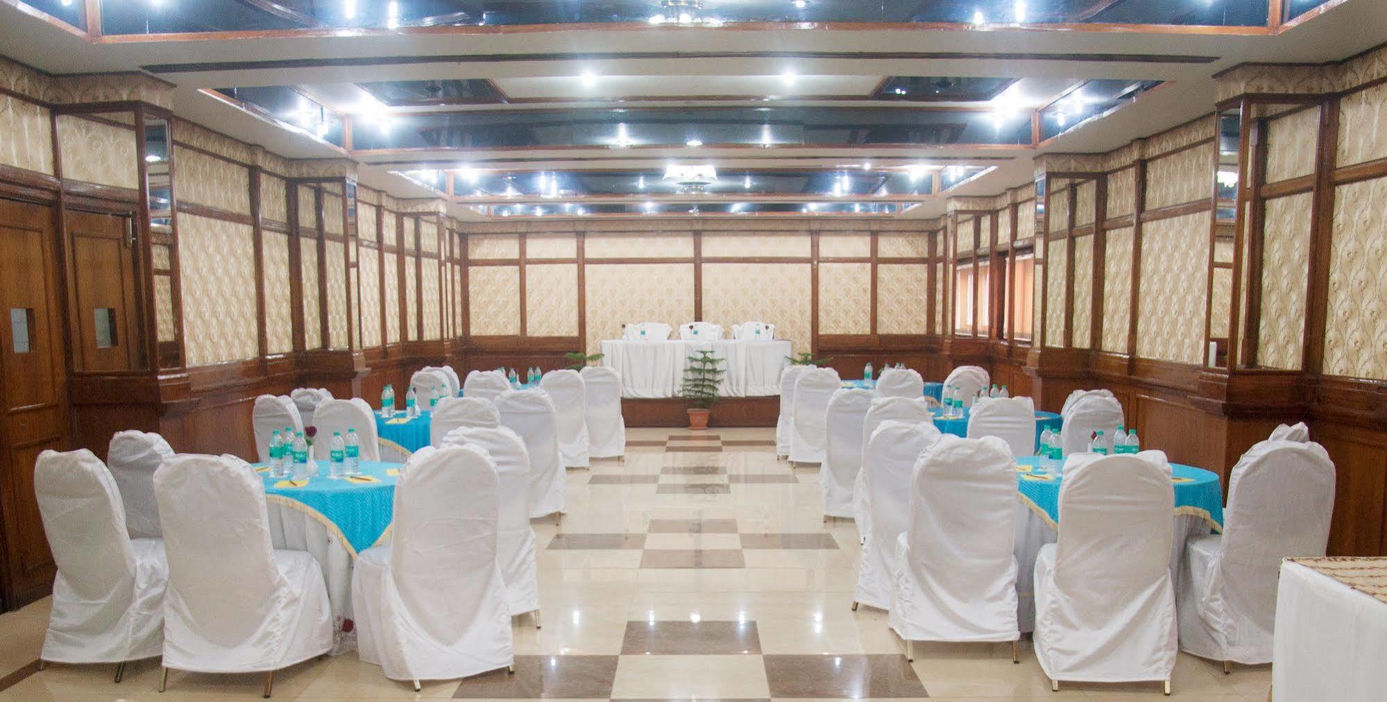 Hotel Kalinga Ashok Bhubaneswar Exterior foto